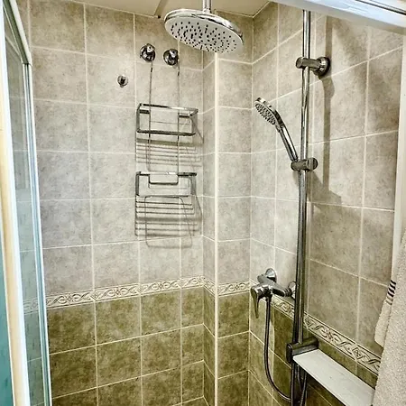 Refugio Con Piscina Junto Al Mar En Apartman